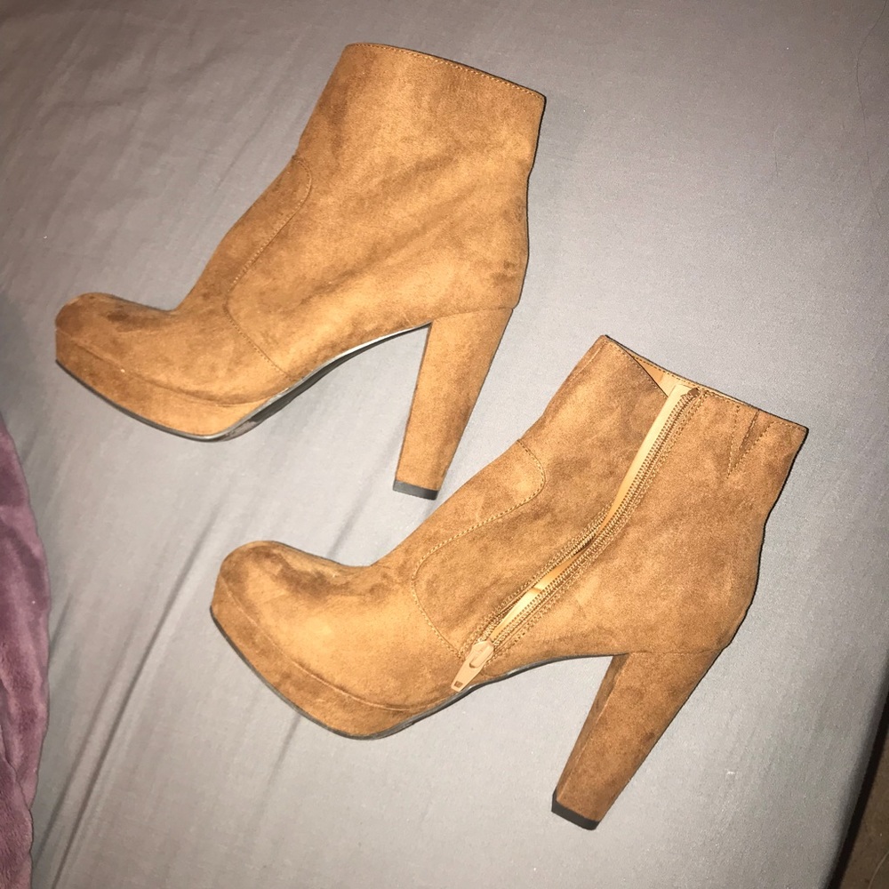 Size 9 Brown Booties